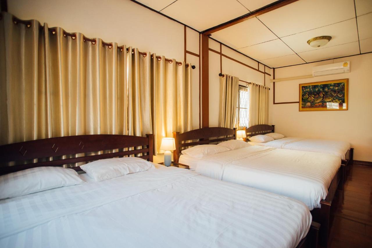 Chambre Familiale avec Salle de Bains Commune
