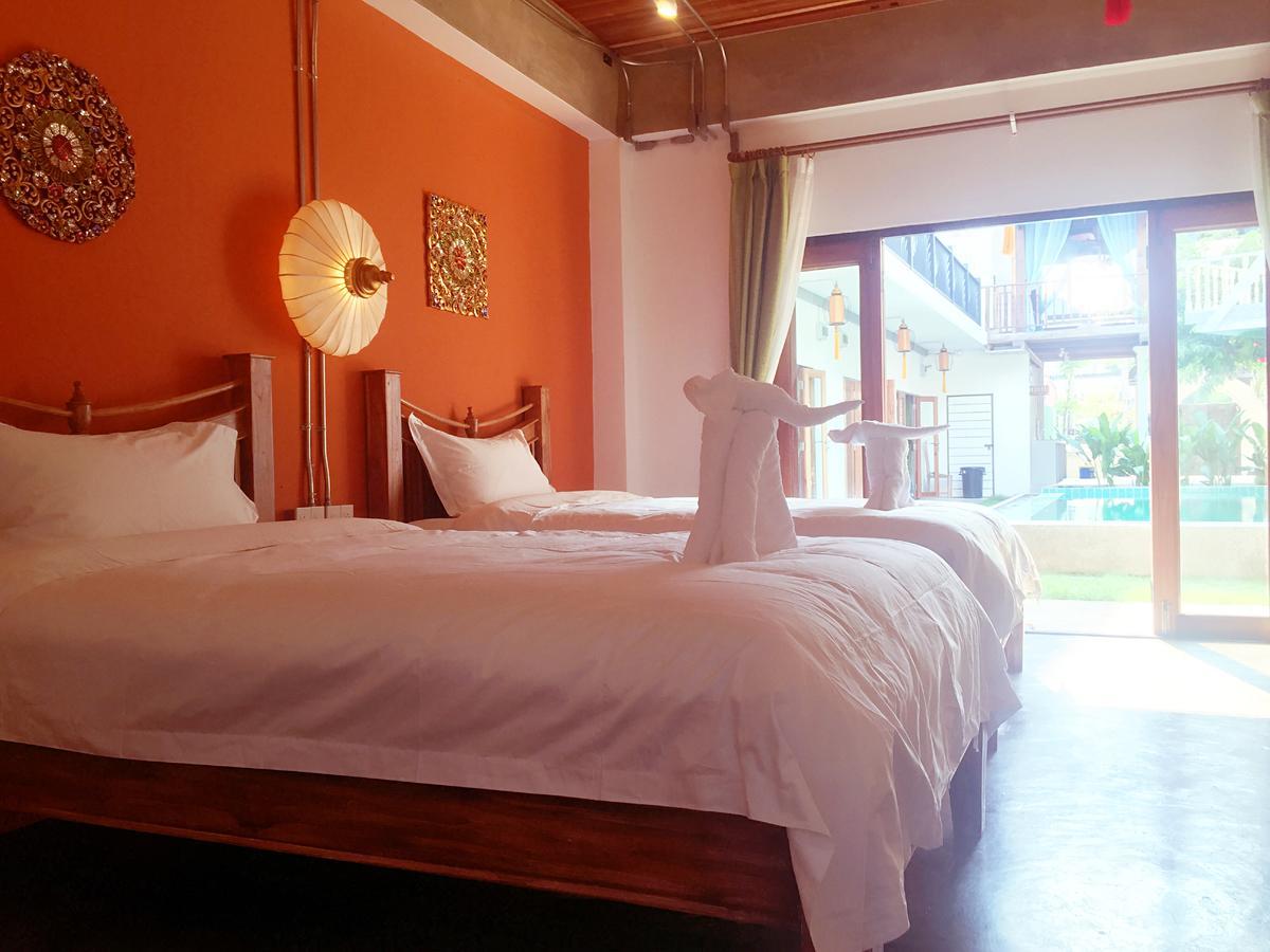 Chambre Double ou Lits Jumeaux avec Accès Piscine