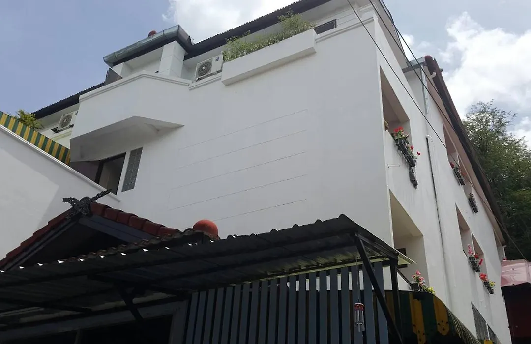 V.I.P. House-1