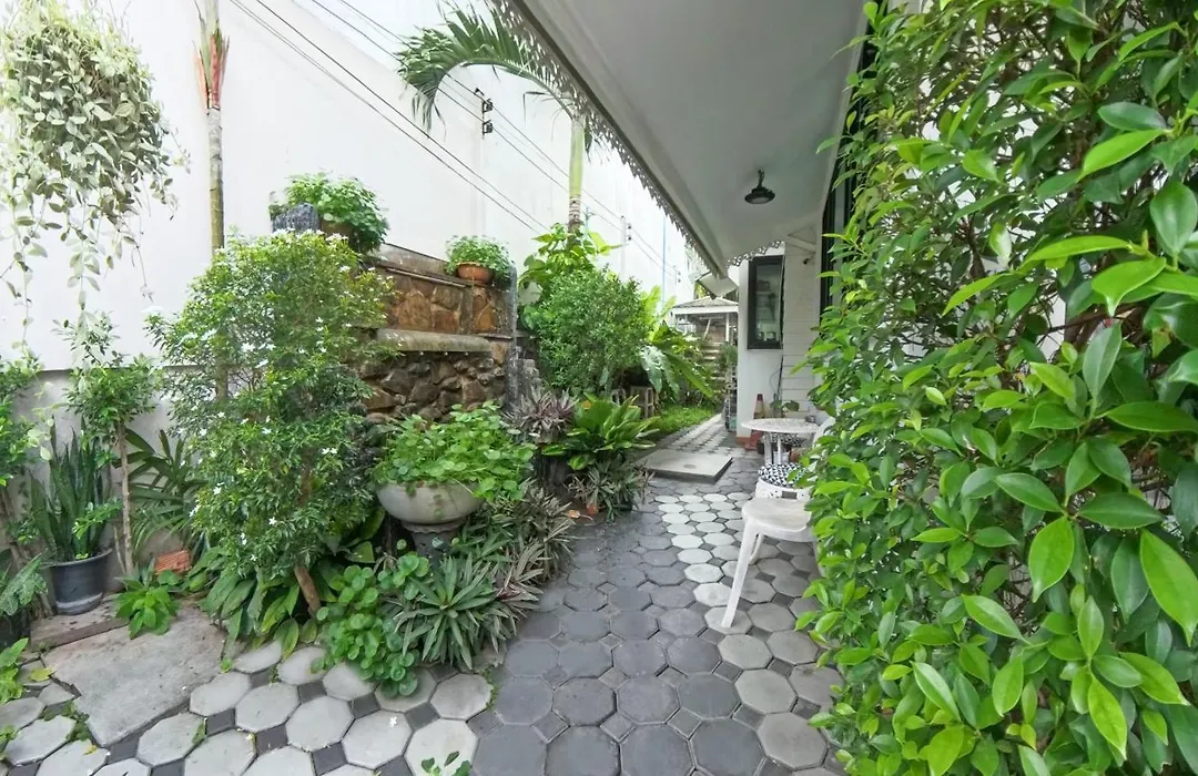 Gusto House-1
