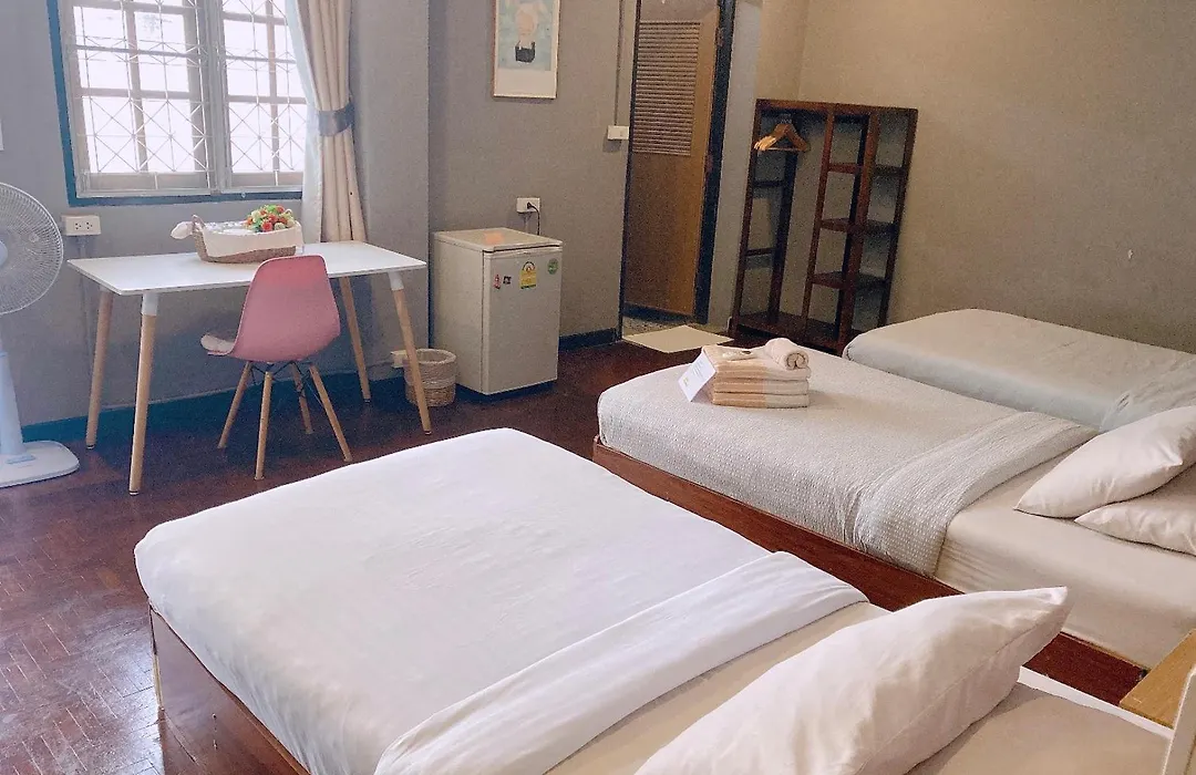 Wayside Guesthouse-1
