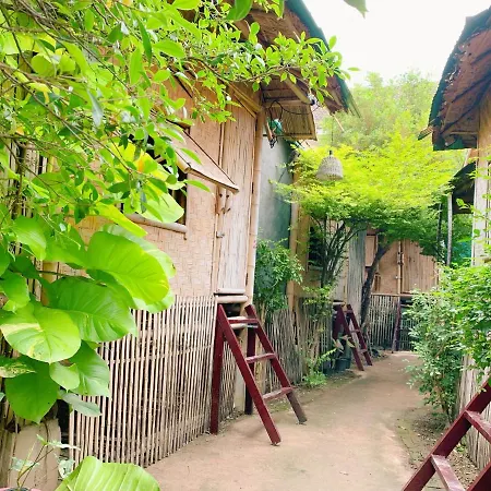 Fundee Story Guesthouse Bamboo House In Chiang Mai Old Town-2