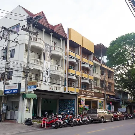 Suan Dok Gate Guesthouse-3